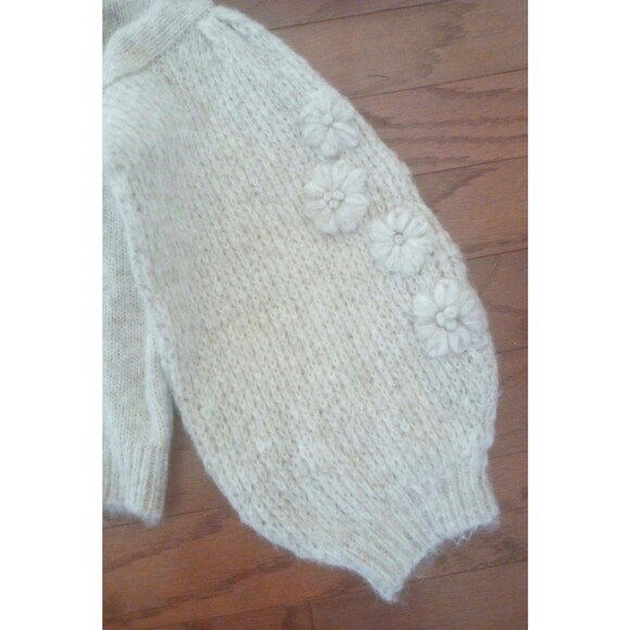 dRA Los Angeles Oversized Pullover Soft Beige Floral Trim Wide Balloon Sleeve XS - Picture 3 of 6